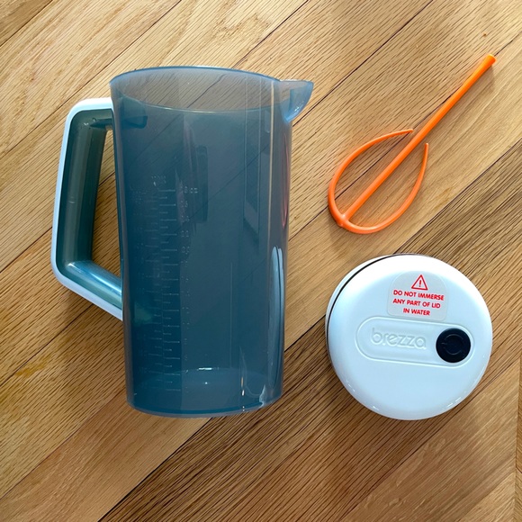 Baby Brezza Mixing Pitcher - Picture 1 of 3